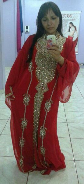 KAFTAN INDIANO LONGO EM CREPE GEORGETE BORDADO À MÃO